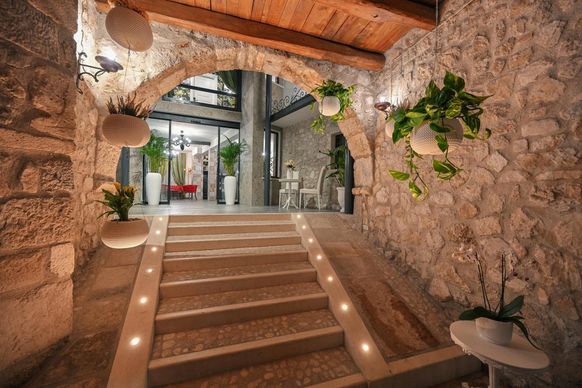 Hotel Mastrodattia 첼라노 외부 사진